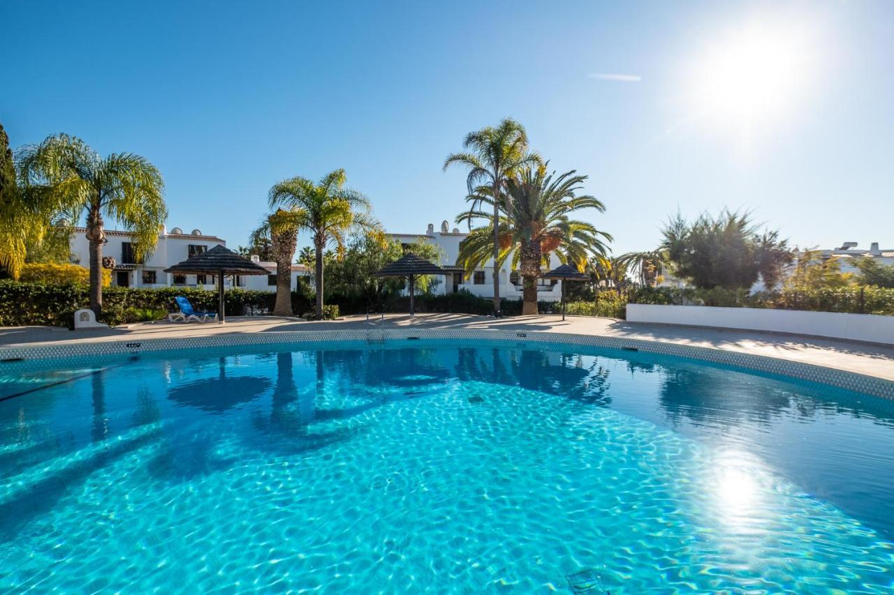 Beach Praia - Sleep 5 - Pool - Free Wi-Fi - Air Con Albufeira Exterior photo
